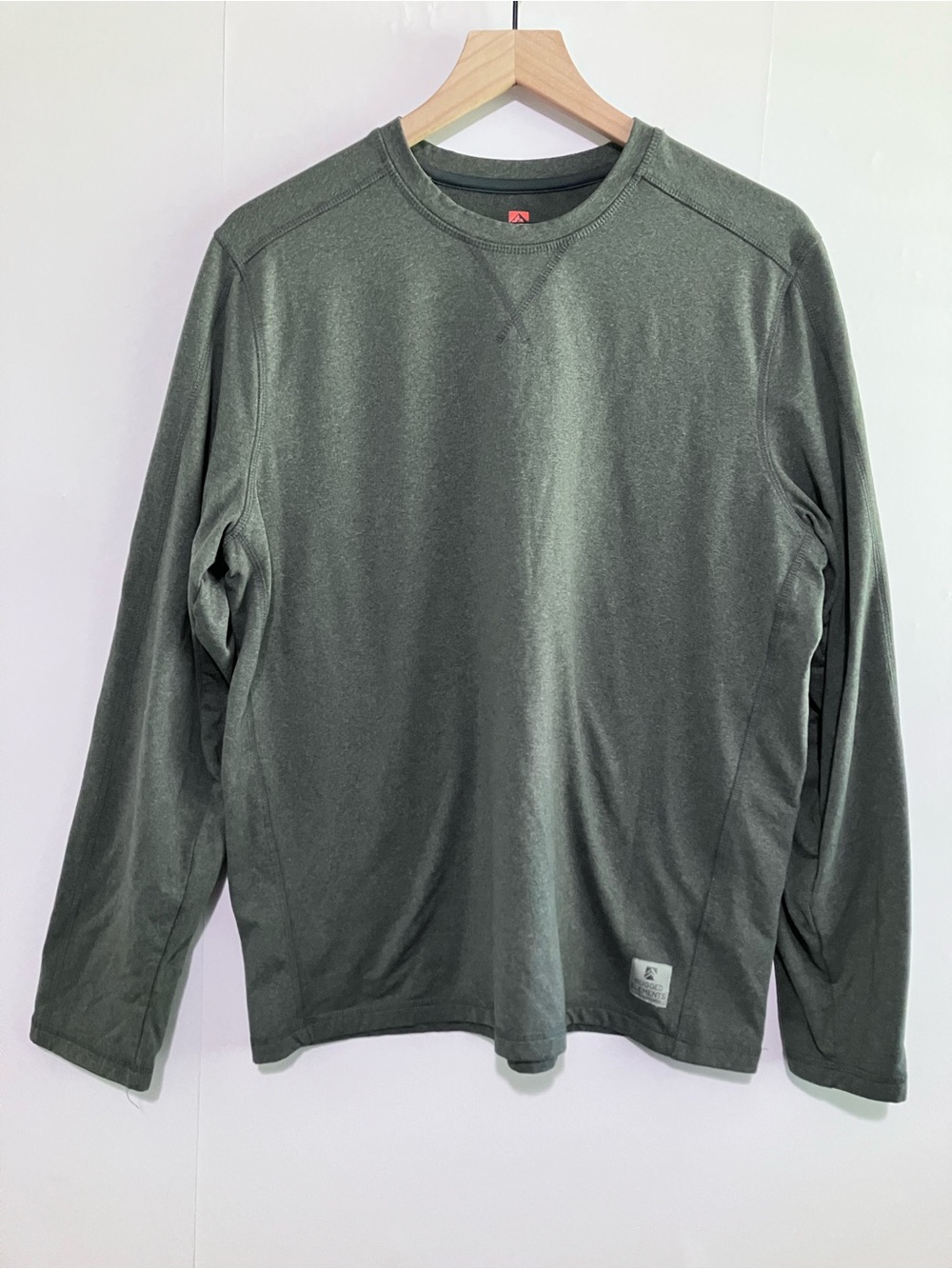 Rugged Elements Grey Sweatshirt Size Medium